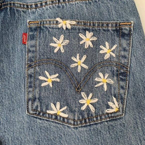 LEVIS 501 Hand Embroidered Shorts Daisy Unisex 30 Size 8 Y2K 100% Cotton - Picture 4 of 10